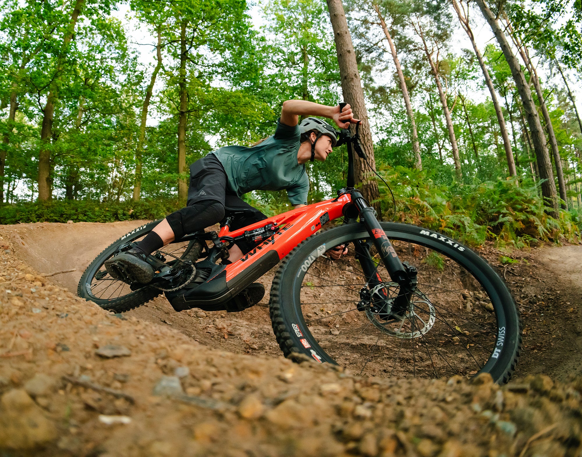 E-160 RSX trail/enduro electric mountain bike